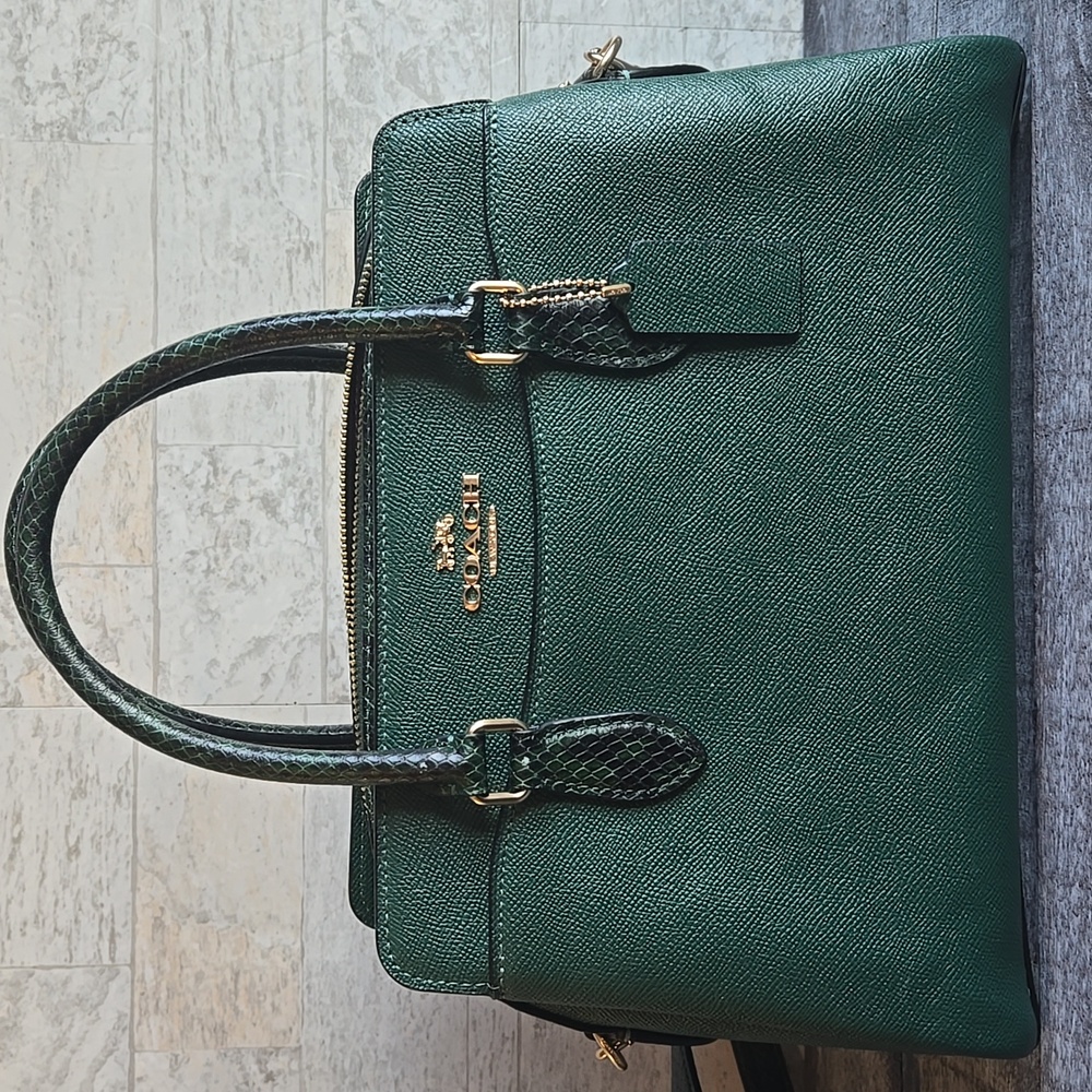 !RARE! Coach Darcie Carryall